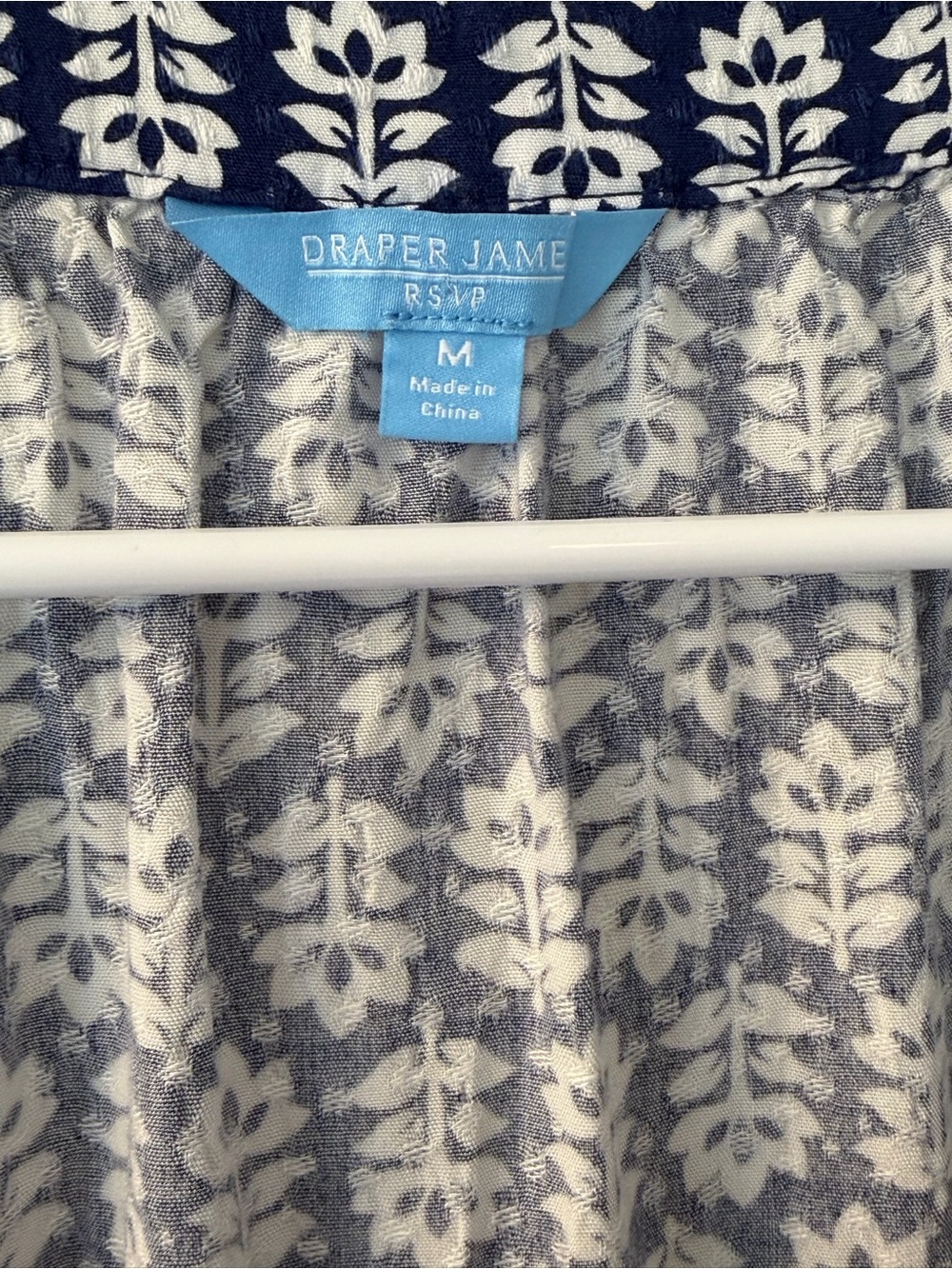 Draper James Flutter Sleeve Smocked Squareneck Top Navy White Leaf Print M - Picture 3 of 7